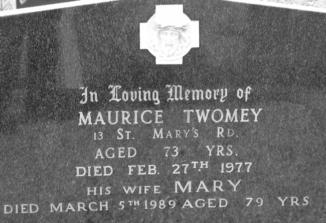 Twomey, Maurice and Mary.jpg 209.6K